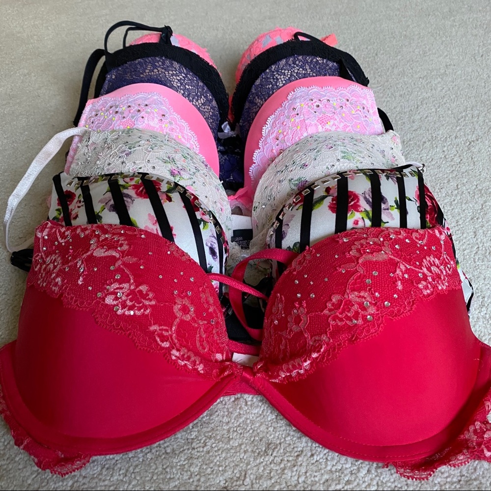 DEAL🚨 Set of 7 Victoria’s Secret 32D pushup bras